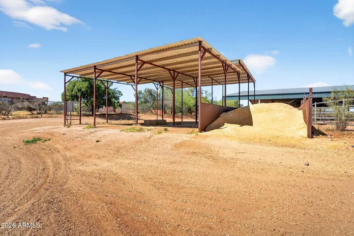 30x50 hay storage and shavings bin
