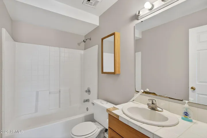 shop apartment bathroom