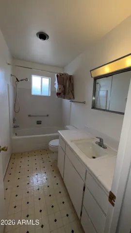secondary bathroom