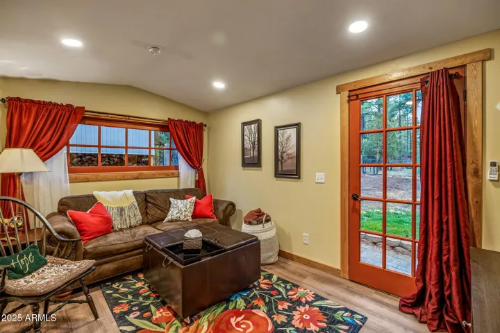 OFF MASTER BEDROOM