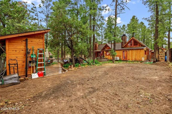 FOR YOU TO CREATE YOUR DREAM, GUEST HOUSE, JACUZZI. MAKE YOUR DREAM COME TRUE