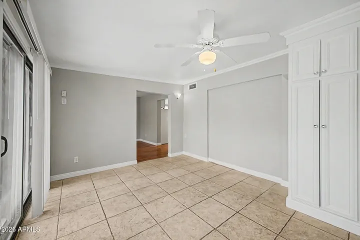 Wet Bar / Enclosed Patio
