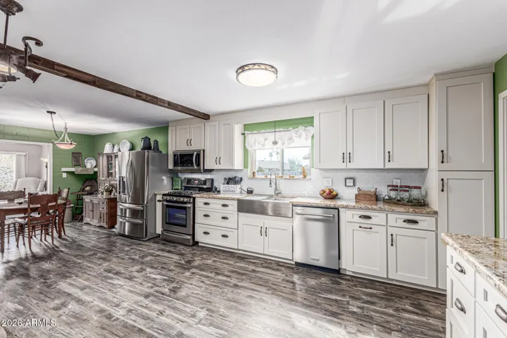 BEAUTIFUL - FULLY REMODELED KITCHEN!
