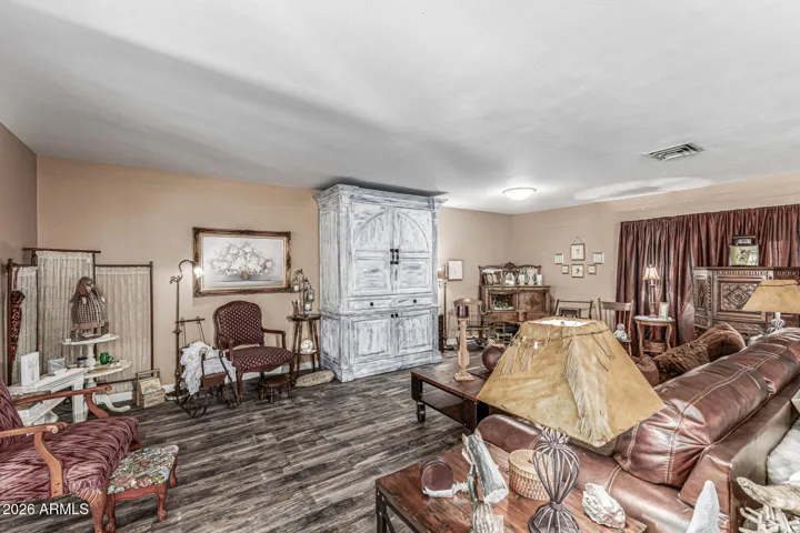 GREAT ROOM - THIS PLACE IS HUGE!