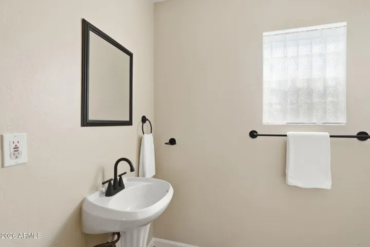 Casita bathroom