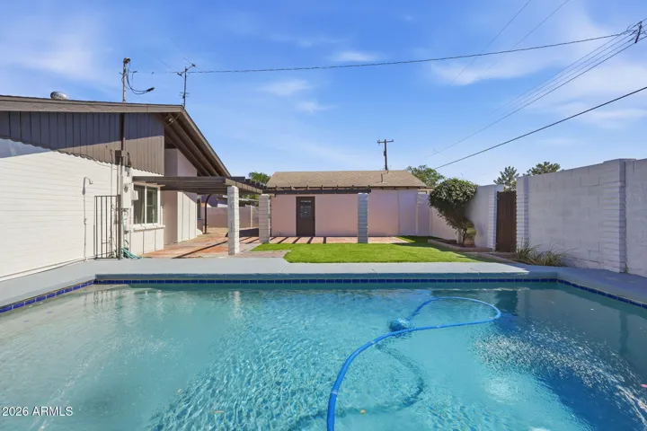 Rare find pool and casita in Central Phoenix