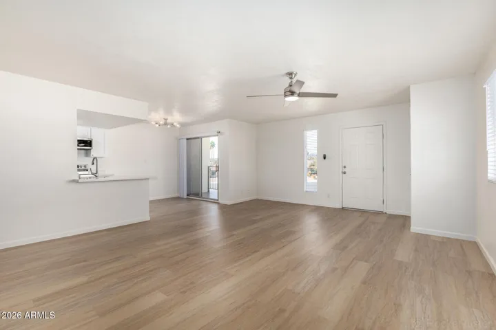 Open kitchen, eating area and living area