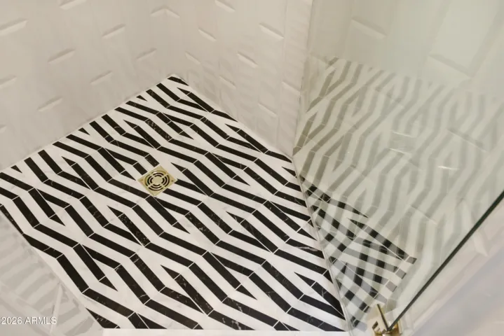 GUEST BATH SHOWER