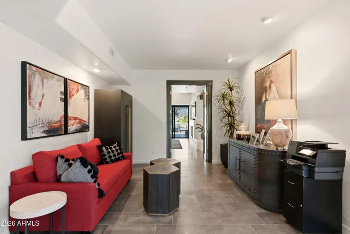 OFFICE OR BEDROOM