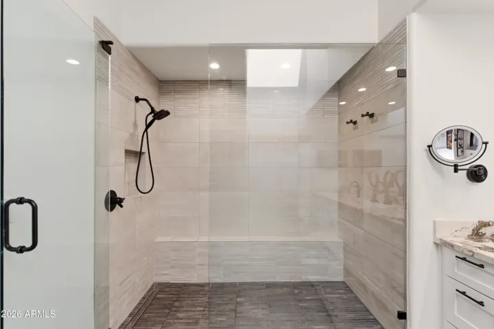GORGEOUS PRIMARY SHOWER