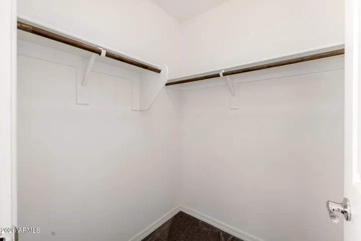 Walk-in Closet 2