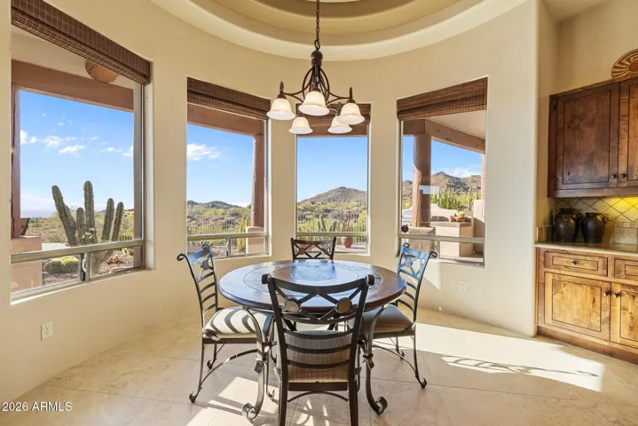 Dining area in kitchen.