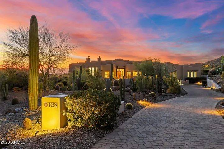 Welcome to 4252 N. Diamond Point.