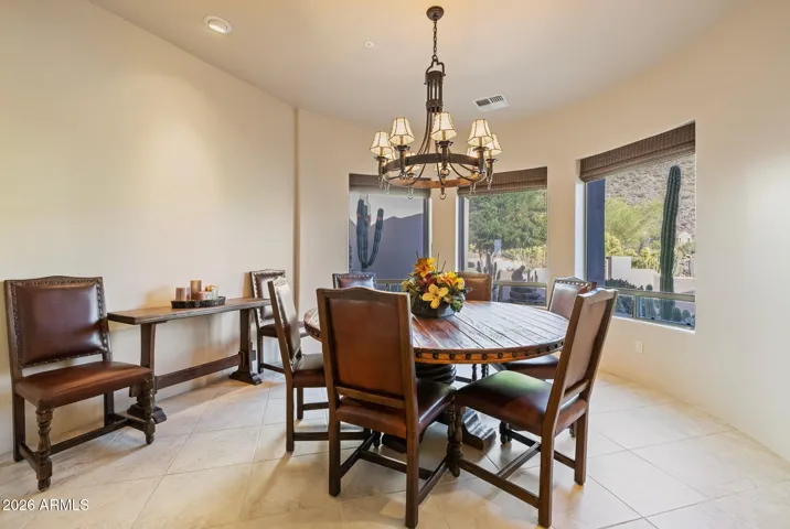 Formal dining room (available turnkey).