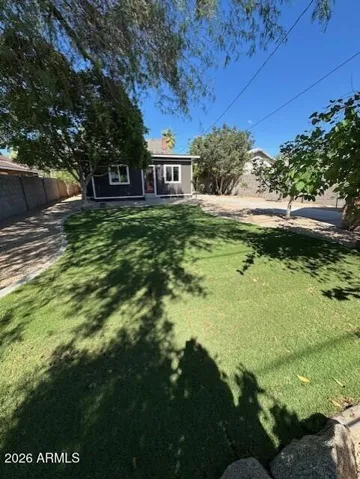 Beautiful, Shady, and Private Back Yard