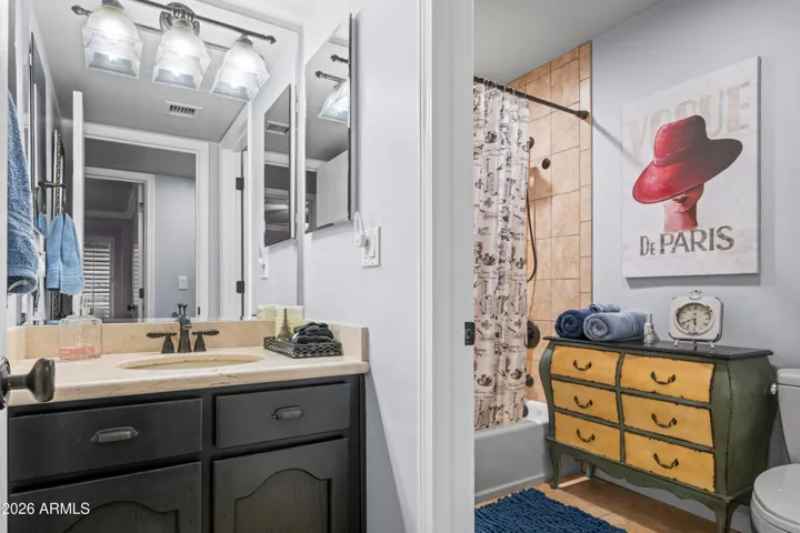 Full Bathroom upstairs