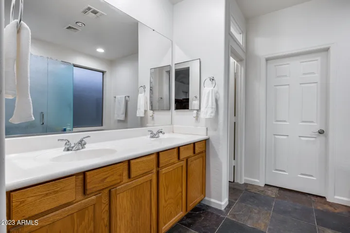 Primary bath