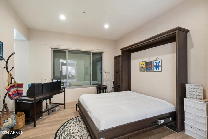 Den/Bedroom