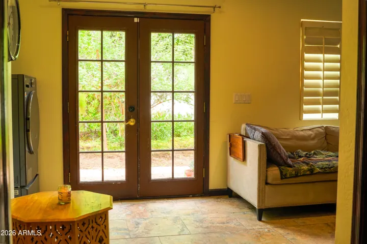 Casita with full kitchen, living room, bedroom, laundry