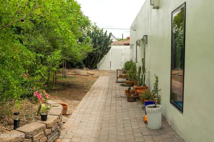 Private backyard for casita