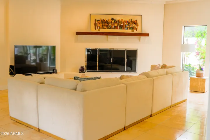 2nd living room