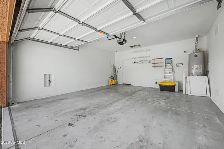 2 Car garage, fresh paint!