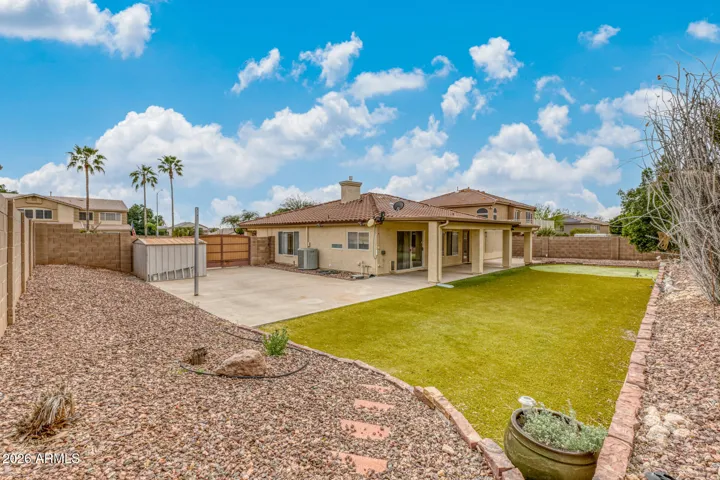 Massive backyard space - they don't make them this big for the price!