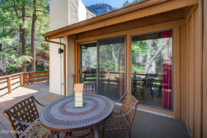 Al fresco dining -