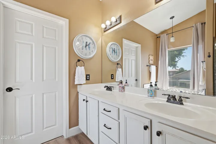 Primary bath