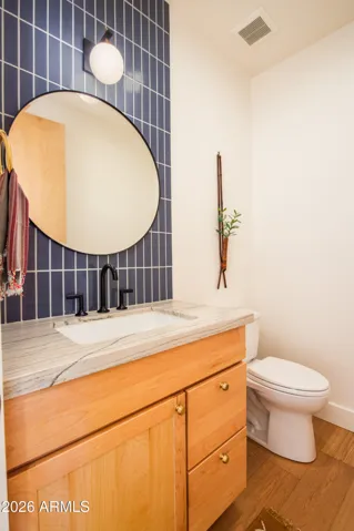 Powder room
