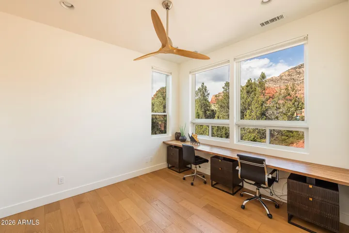 3rd Bedroom/Office flex with full bath en suite