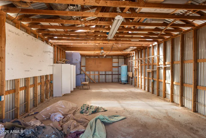 Garage/Workshop