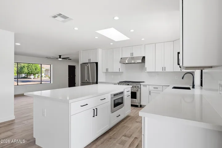 Spacious, open concept lay-out