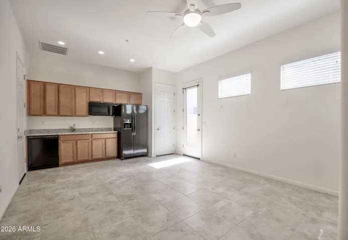 Cassita with Kitchen,Washer & Dryer Hookup and Separate entrances from front door and yard.