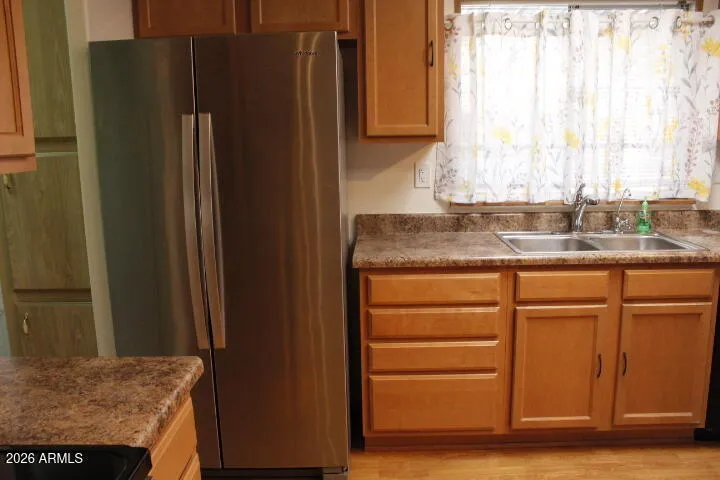 refrigerator conveys