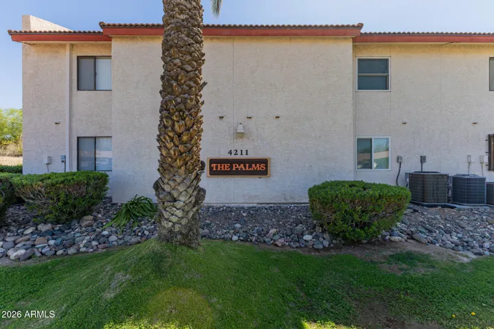 Centrally Located - Great Freeway Access