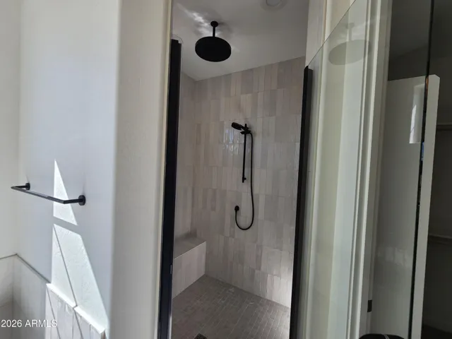 SEPARATE SHOWER IN MASTER BATH. PICTURE IS OF A PREVIOUSLY BUILT SPEC.