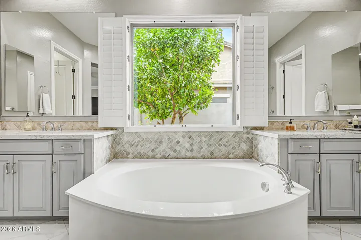 Soaking Tub
