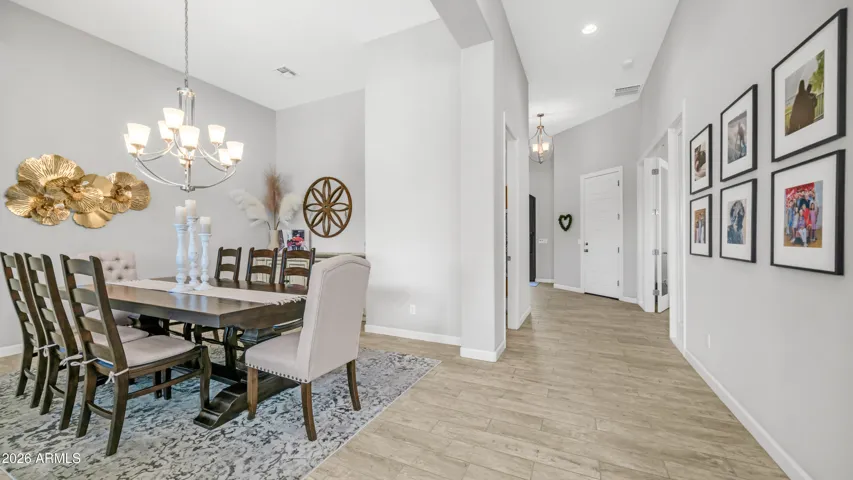 Elegant Dining Space for Gatherings