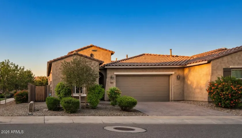 Premium quiet lot in the gated Vistas at Palm Valley