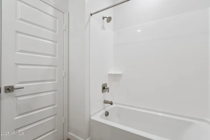 Pictures of sample model home. Colors, features and finishes will vary for each home.