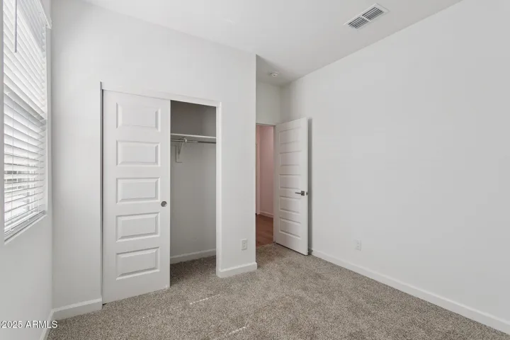 Pictures of sample model home. Colors, features and finishes will vary for each home.