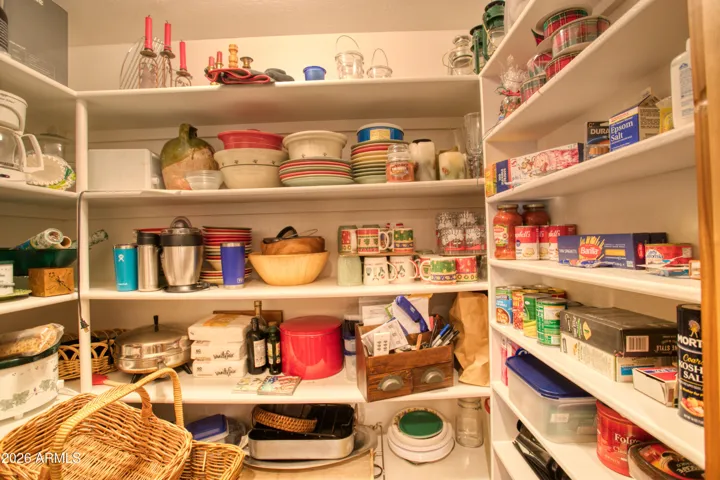 Walk in pantry