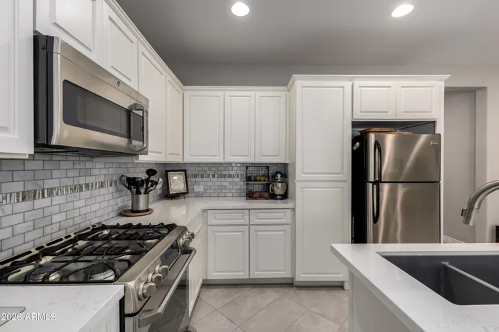 Kitchen (2)