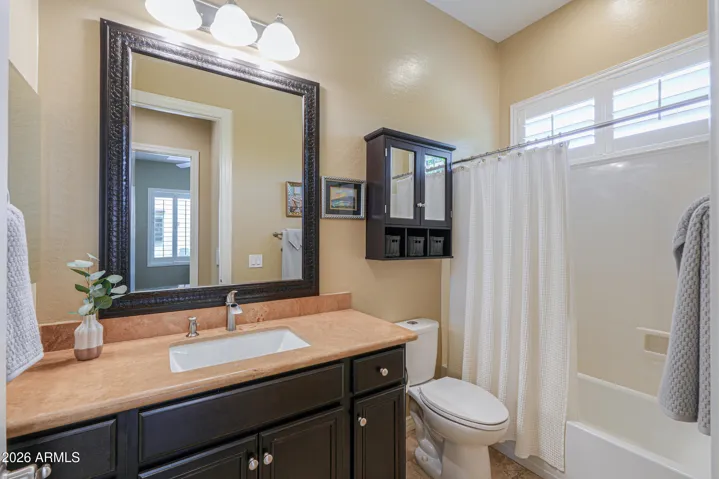 Full Guest Bath #2 across from Guest Bed #2