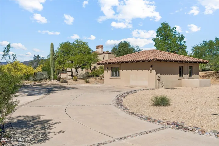 Guest Driveway off Long Rifle