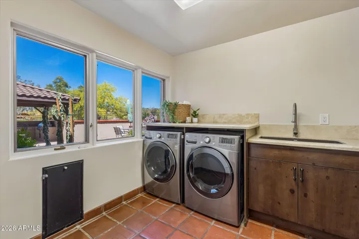 Large Laundry Center