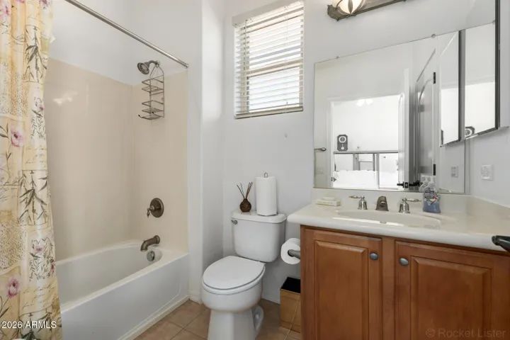 Bathoom in Casita