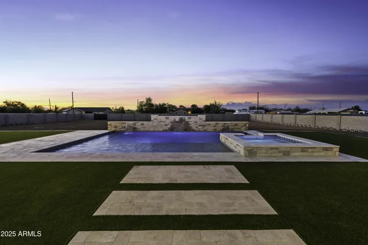 The pool & spa are ideal for all events or just relaxing. Ample room for multiple lounge chairs on the huge Baja Shelf and deck. Arizona living at it's BEST!