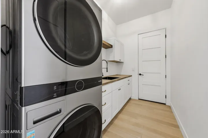 Sink & Built-in Cabinets